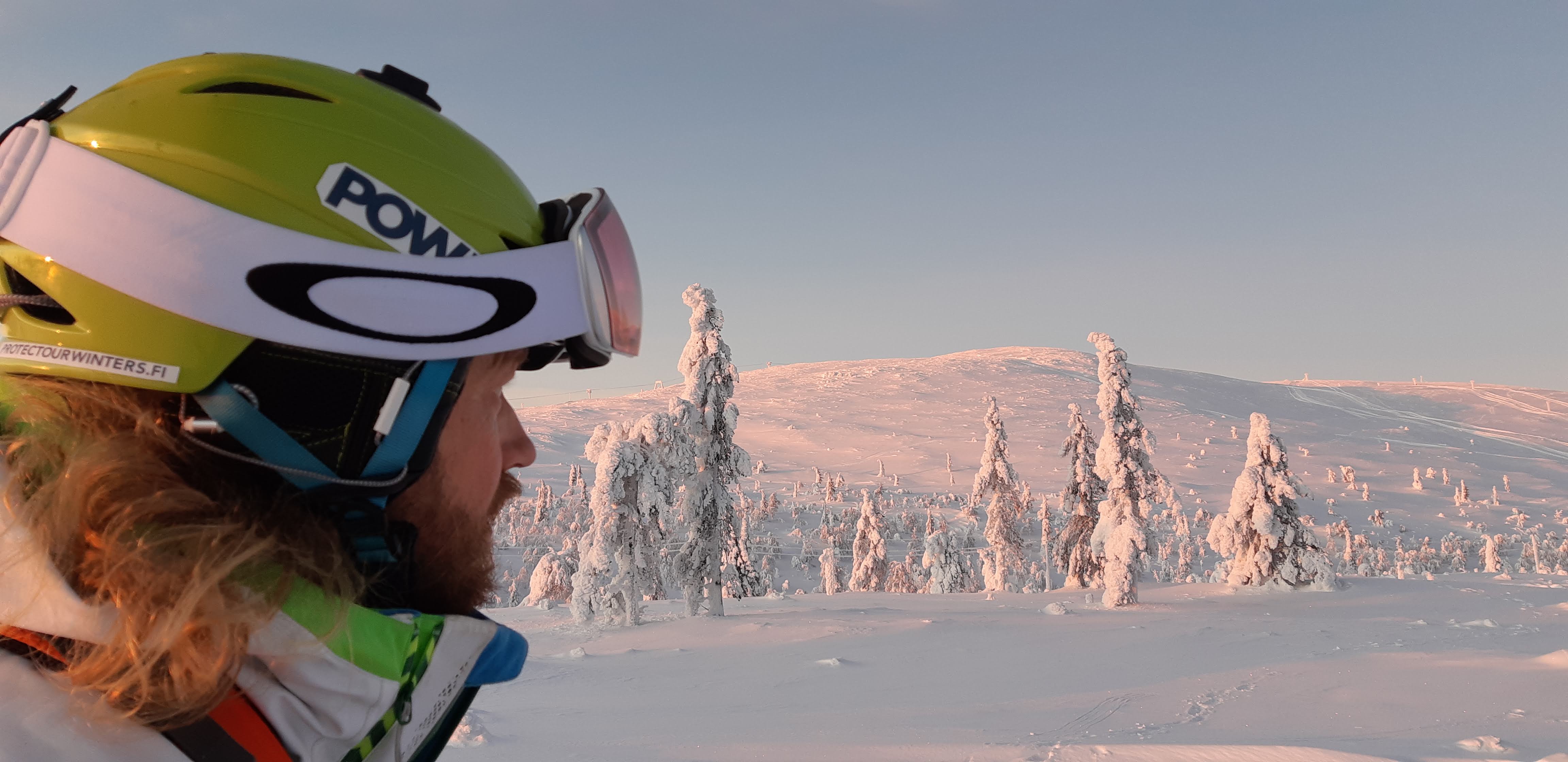 Kerrospukeutuminen – pitääkö sitä aina pukea lisää päälle?
